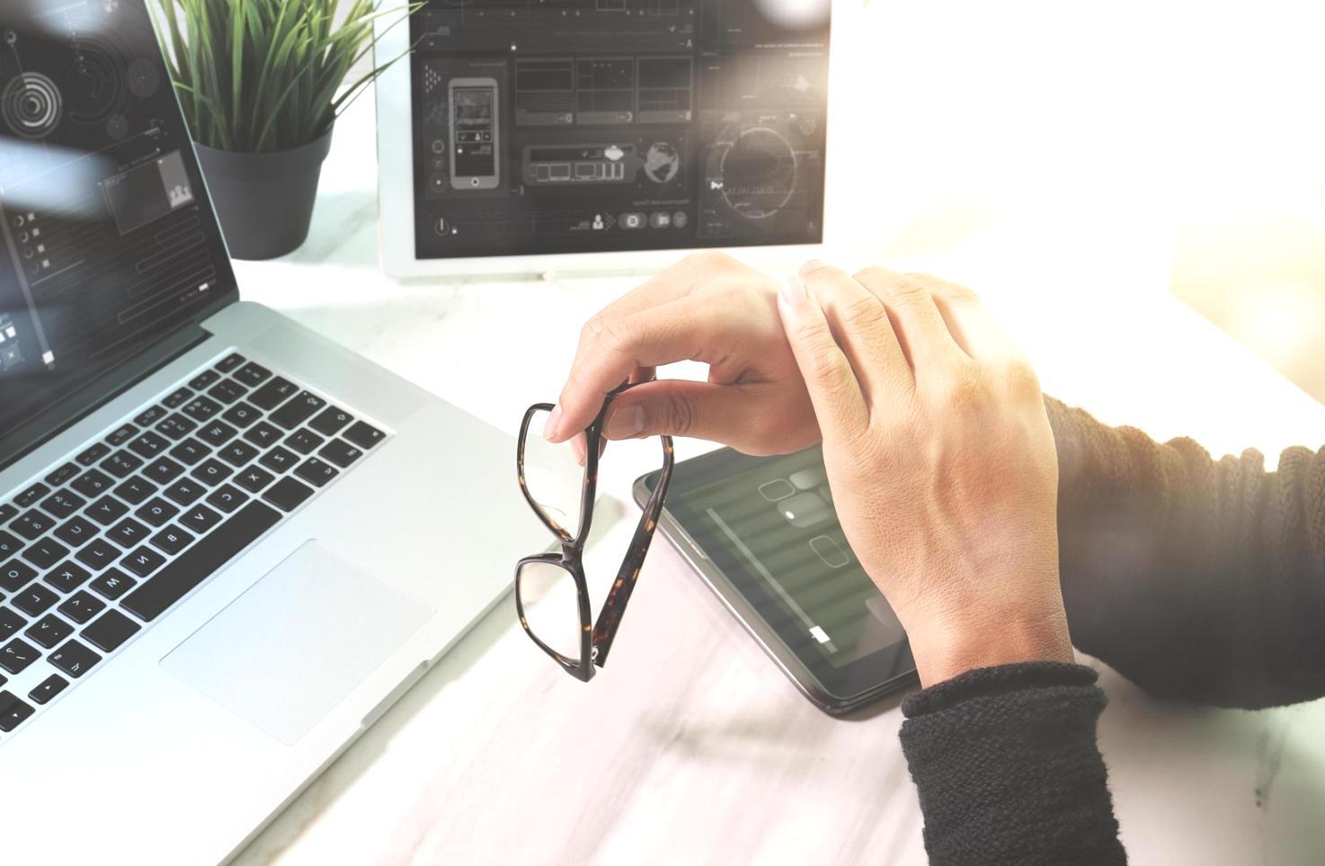 Equipo profesional dedicado a proporcionar soporte y respuestas personalizadas